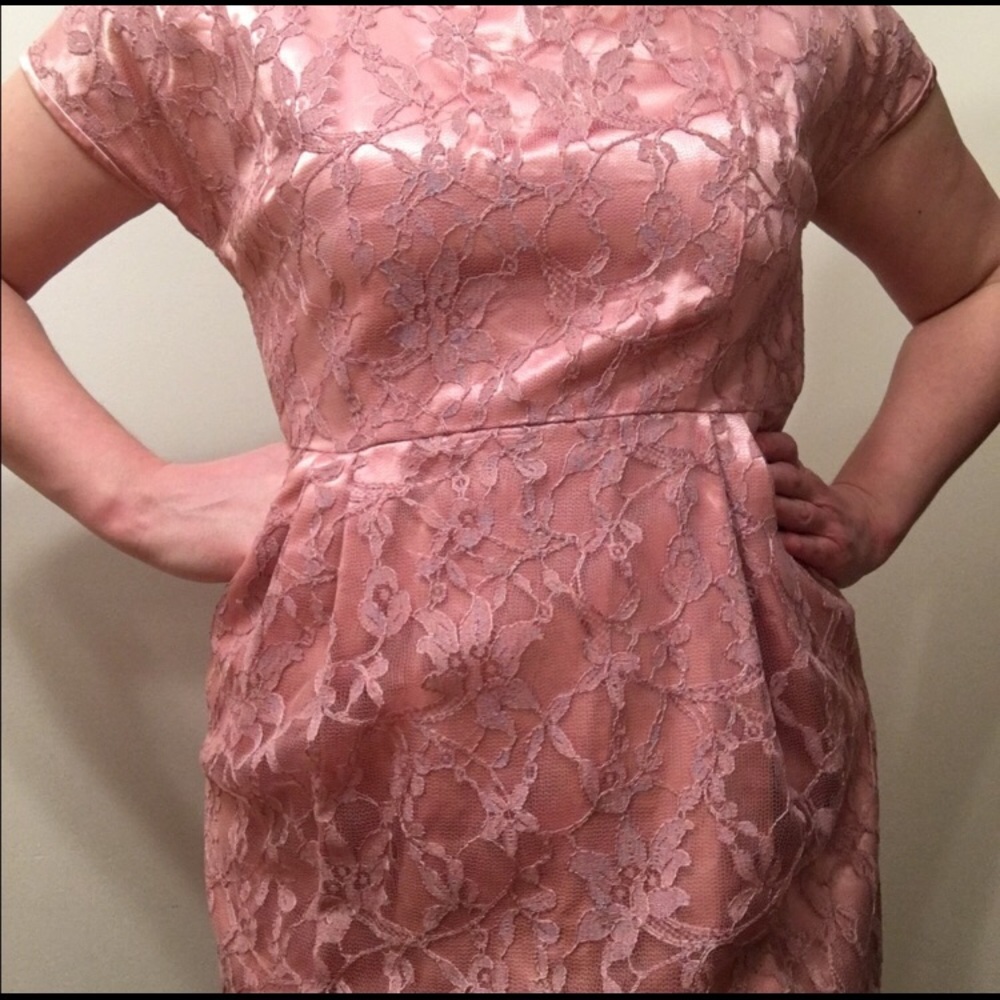 Beautiful unique pink lace vintage prom dress - Picture 2 of 6